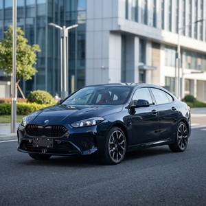 Auto Usado en Venta, <span class=keywords><strong>BMW</strong></span> <span class=keywords><strong>Serie</strong></span> <span class=keywords><strong>2</strong></span> 225L M Sport Edición Dark Shadow 2025, Sedán de Lujo con Volante a la Izquierda, 204hp, Excelente Estado - Product Image 1