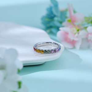 Anillo de Compromiso de Lujo Personalizado en Oro Blanco Sólido de 18K con Zafiro Colorido de Corte Redondo y Media Eternidad para Boda y Mujer - Product Image 5