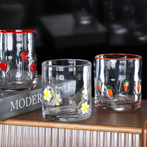 Tazza di vetro creativa con simpatici adesivi multicolore con crisantemo a forma di <span class=keywords><strong>cuore</strong></span> di natale decorazione spessa tazza di whisky. - Product Image 1