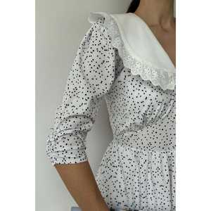 Robe Blanche à Pois avec Col Tablier Style Doux pour Femmes de Bureau, Tailles XS à 3XL, Volants Empire pour les Vacances de Printemps – Vente en Gros - Product Image 2