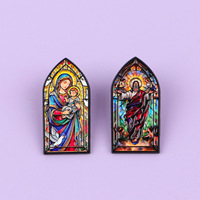 Broche Émaillée Religieuse Chrétienne Vierge Marie Jésus en Verre Teinté Cathédrale, Vente en Gros Usine, Personnalisée