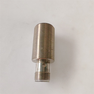 เซ็นเซอร์วัดระยะ Balluff BES00RC รุ่น BES516-326-G-E5-C-S4 แบบเหนี่ยวนำ ไม่มีฉนวน พร้อมขั้วต่อแบบสกรู - Product Image 3