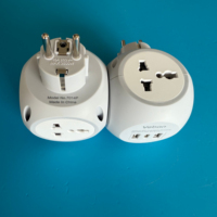 Adaptateur de voyage EU Plug Universal Outlets Extender avec USB et Type C