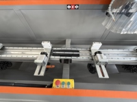 Machine de perçage et de fraisage CNC à grande vitesse pour trous de charnières en aluminium, avec broche et moteur de 12 kW