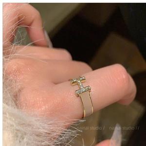 H-Buchstabe Emaille Vergoldeter Offener Zirkon-Ring im INS-Stil – Französisches Nischen-Design, Großhandel Kupfer-Schmuck für Damen-Partys - Product Image 2