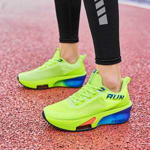 Chaussures de course légères unisexes avec empeigne en mesh, doublure en mesh et semelle intermédiaire en caoutchouc - Product Image 1