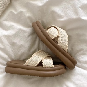 Sandalias de Playa de PVC para Mujer, con Suela Gruesa, Diseño Minimalista, Inspiradas en las Vacaciones, Antideslizantes, Transpirables, para Exteriores - Product Image 3