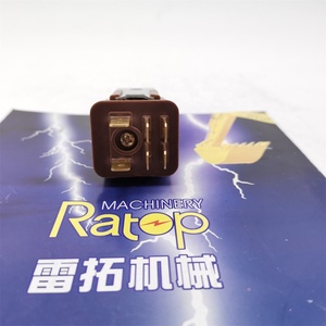 รีเลย์สวิตช์เครื่องยนต์ดีเซล MR5A-082 24V อะไหล่ 569-06-61970 สำหรับอะไหล่เครื่องยนต์ 6D114 - Product Image 4