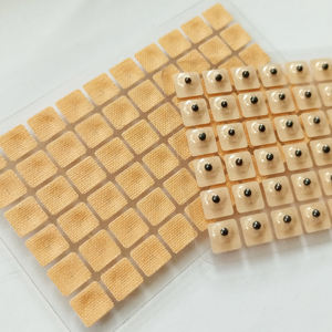 600 pièces (WangBuLiu) autocollants auriculaires <span class=keywords><strong>de</strong></span> stimulation <span class=keywords><strong>de</strong></span> pression d'acupoint graines <span class=keywords><strong>de</strong></span> <span class=keywords><strong>vaccaria</strong></span> - Product Image 4