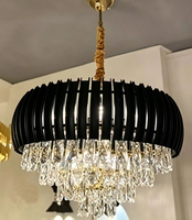 Lustre Carré en Cristal Doré LED, Suspension et Lustre de Luxe à Angle de Faisceau de 360 Degrés, Lustre Postmoderne (80040-D500)