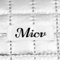 Pochette cosmétique matelassée en coton avec logo personnalisé, dragonne et fermeture éclair, sac de rangement de maquillage de voyage, vente en gros OEM ODM