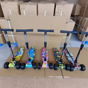 Patinete Infantil Plegable de Cuatro Ruedas con Luces, Tres Velocidades Ajustables, Rueda Hummer, Plegado con un Clic - Product Image 1