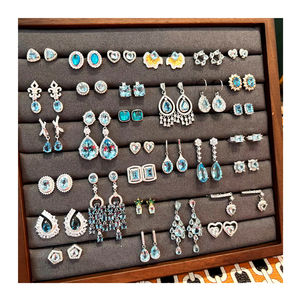 Aretes De Oro Laminado 925 Plata Venta Al Por Mayor Diseñador Inspirado Pendientes Acero Inoxidable - Product Image 1