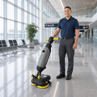 Machine de nettoyage et de balayage de sols commerciaux municipaux, nettoyage rapide et design compact pour le nettoyage des sols des halls d'arrivée d'aéroports
