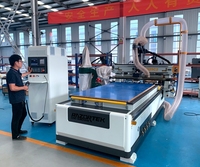 Machine de fraisage CNC ATC Razortek 4*8 pieds 1325 1530 2030 pour la découpe de MDF et la fabrication de portes de meubles en bois