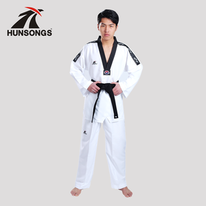 Compra Directa China al por Mayor <span class=keywords><strong>Dobok</strong></span> de <span class=keywords><strong>Taekwondo</strong></span> <span class=keywords><strong>Mooto</strong></span> para Artes Marciales con Diseño de Logo - Product Image 3
