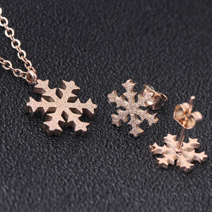 Ensemble collier et boucles d'oreilles flocon de neige en or rose, acier inoxydable 304, pour femme, cadeau, bijoux tendance - Product Image 4