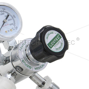 Regulador de Presión de Cilindro de Oxígeno con Dispositivo Reductor de Presión de Doble Polo y Terminal de Conexión Rápida de Cobre con Medidor de Flujo Dual - Product Image 3