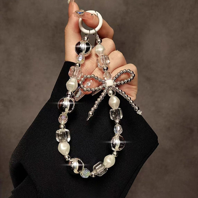 Creative Bowknot Beaded Hand Chain Phone Lanyard Bag Charm Short Mobile Phone Case Wrist Strap Rope for iPhone 18 17