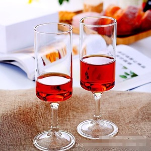 Juego de Copas de Cristal Transparentes de Lujo con Mariposas Bordadas en Diamantes para Brindis de Boda, con Caja de Regalo - Product Image 5