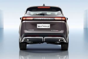 Jetour X70 PLUS 2026 1.5T 6DCT Edición Juvenil de 7 Plazas 2025 2026 <span class=keywords><strong>Nuevo</strong></span> Auto de Alto Rendimiento de Combustible <span class=keywords><strong>Comprar</strong></span> Auto - Product Image 2