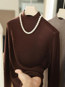 Suéter de Mujer de Manga Larga, Cuello con Botones Vintage, Sin Costuras, Adelgazante, Tejido a Mano con Viscosa/Poliéster Ultrafino, con Cierre - Product Image 2