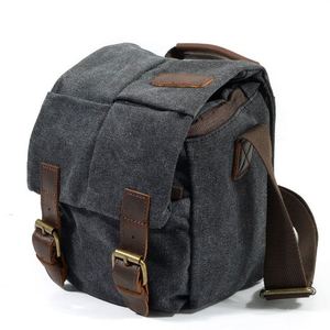 Sac à bandoulière pour appareil photo en toile résistant à l'eau avec garniture en cuir, fabriqué sur mesure par une usine BSCI - Product Image 1