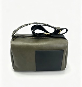 <span class=keywords><strong>Trousse</strong></span> de Toilette de Voyage <span class=keywords><strong>Grande</strong></span> Capacité <span class=keywords><strong>en</strong></span> <span class=keywords><strong>Cuir</strong></span> et Toile Écologique à Motif Bonbons Vintage avec Fermeture Éclair - Product Image 1