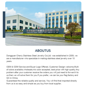 Ciondolo Geometrico Minimalista in Acciaio Inossidabile con Zirconia, Personalizzabile con Incisione di Nome o Logo - Product Image 5