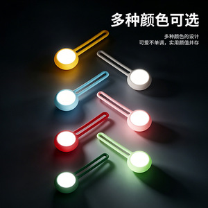 Colgante de silicona con luz LED para mascotas, para perros y gatos, para paseos nocturnos, antipérdida, adorno - Product Image 5