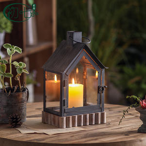 Porte-bougie en fer de style européen en forme de maison, lanterne durable pour décoration extérieure de jardin et de terrasse - Product Image 3