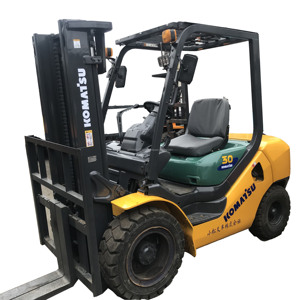 Montacargas Komatsu FD30 de 3 Toneladas de Japón, en Buen Estado, Usado, con Motor Diésel, en Venta, Montacargas Komatsu de 30 Toneladas Barato - Product Image 1