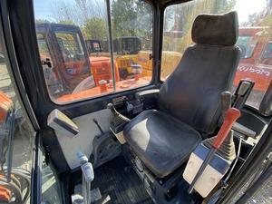 Excavadora de Orugas Usada Certificada Komatsu de 5.5 Toneladas, Modelo DH55 2023, Origen Japón, en Venta - Product Image 4