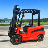 Desain Nyaman Getaran Rendah Forklift Listrik 2.5 Ton Kabin Pandangan Penuh Peralatan Pengangkat Gudang