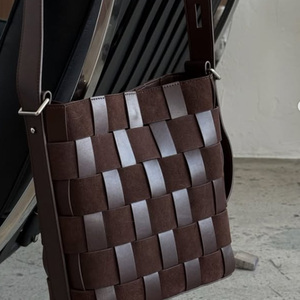 Sac à <span class=keywords><strong>main</strong></span> pour femme en cuir PU souple et lisse, structuré, à double bandoulière, <span class=keywords><strong>de</strong></span> taille carrée personnalisée en 3D - Product Image 5