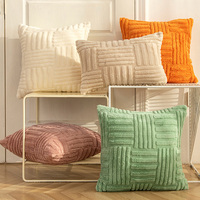 Élégant Jacquard Croix Patchwork Coussin Doux En Peluche Fausse Fourrure Laine Oreiller Couvre pour Canapé Canapé Salon Maison