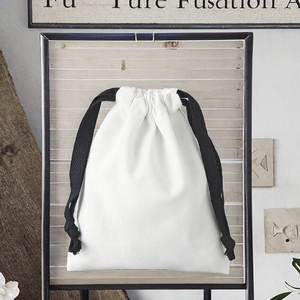 Bolsa de Lona Ecológica Blanca Lisa con Cordón y Logotipo Personalizado para Regalo/Empaque - Product Image 3