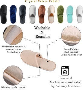 Pantuflas Suaves de Felpa Beige y Gris para Uso en Interiores, Amenidades de Hotel - Product Image 3