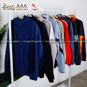 เสื้อแจ็คเก็ตวินเทจ KungFu KingAAA สีสันตัดกันสำหรับผู้ชาย มือสอง สภาพดี เหมาะสำหรับฤดูหนาว ให้ความอบอุ่น สไตล์เรโทร ตกแต่งด้วยผ้าปะติดปะต่อ เสื้อโค้ทลำลองแนวสตรีทแวร์สำหรับผู้ชาย - Product Image 3