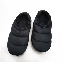 Pantoufles d'intérieur ultra-légères en duvet d'oie et de canard pour hommes, chaussures antidérapantes matelassées et chaudes pour femmes