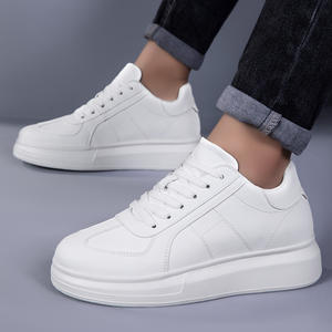 Chaussures de course pour hommes invisibles augmentant la taille, semelle épaisse de 8 cm, en maille, à lacets, baskets décontractées blanches à bout rond pour l'automne - Product Image 3