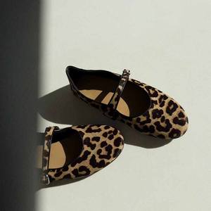 <span class=keywords><strong>Scarpe</strong></span> basse leopardate Mary Jane francesi <span class=keywords><strong>scarpe</strong></span> basse 2025 donna <span class=keywords><strong>scarpe</strong></span> da ballo nuove <span class=keywords><strong>scarpe</strong></span> da donna - Product Image 5