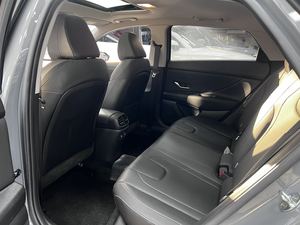 Hyun-dai <span class=keywords><strong>Elantra</strong></span> <span class=keywords><strong>2022</strong></span> 1.5L CVT LUX Premium Sedán <span class=keywords><strong>Gris</strong></span> Espacial Negro 23000km - Product Image 6