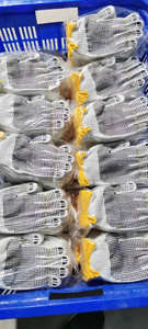 Gepunktete Arbeits handschuhe aus Baumwolle Bequeme und atmungsaktive rutsch feste einseitige PVC-zertifizierte EN388 für den Bau-günstig! - Product Image 6