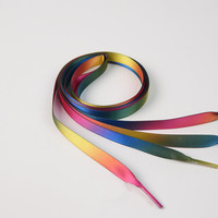 Lacets plats en satin arc-en-ciel de différentes couleurs pour chaussures plates et baskets