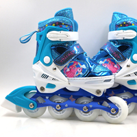 Professionnel extérieur Freestyle clignotant lumière patins à roues alignées bleu PU roue sur châssis en aluminium prix usine rouleau chaussures à roues alignées