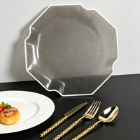 Assiettes en plastique transparent texturées gaufrées de 10 pouces avec bord doré, vaisselle jetable pour mariage, fête, événement