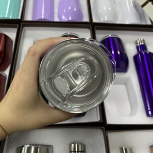 En gros double paroi En Acier Inoxydable cadeaux <span class=keywords><strong>De</strong></span> Noël 12oz Gobelet Lunettes 17oz vin bouteilles d'eau Vin <span class=keywords><strong>tasse</strong></span> avec couvercle - Product Image 3
