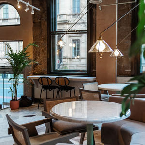 Ensemble de chambre d'hôtel de luxe rétro en bois massif, design vintage, mobilier sur mesure pour hôtel d'art urbain, solution clé en main - Product Image 4