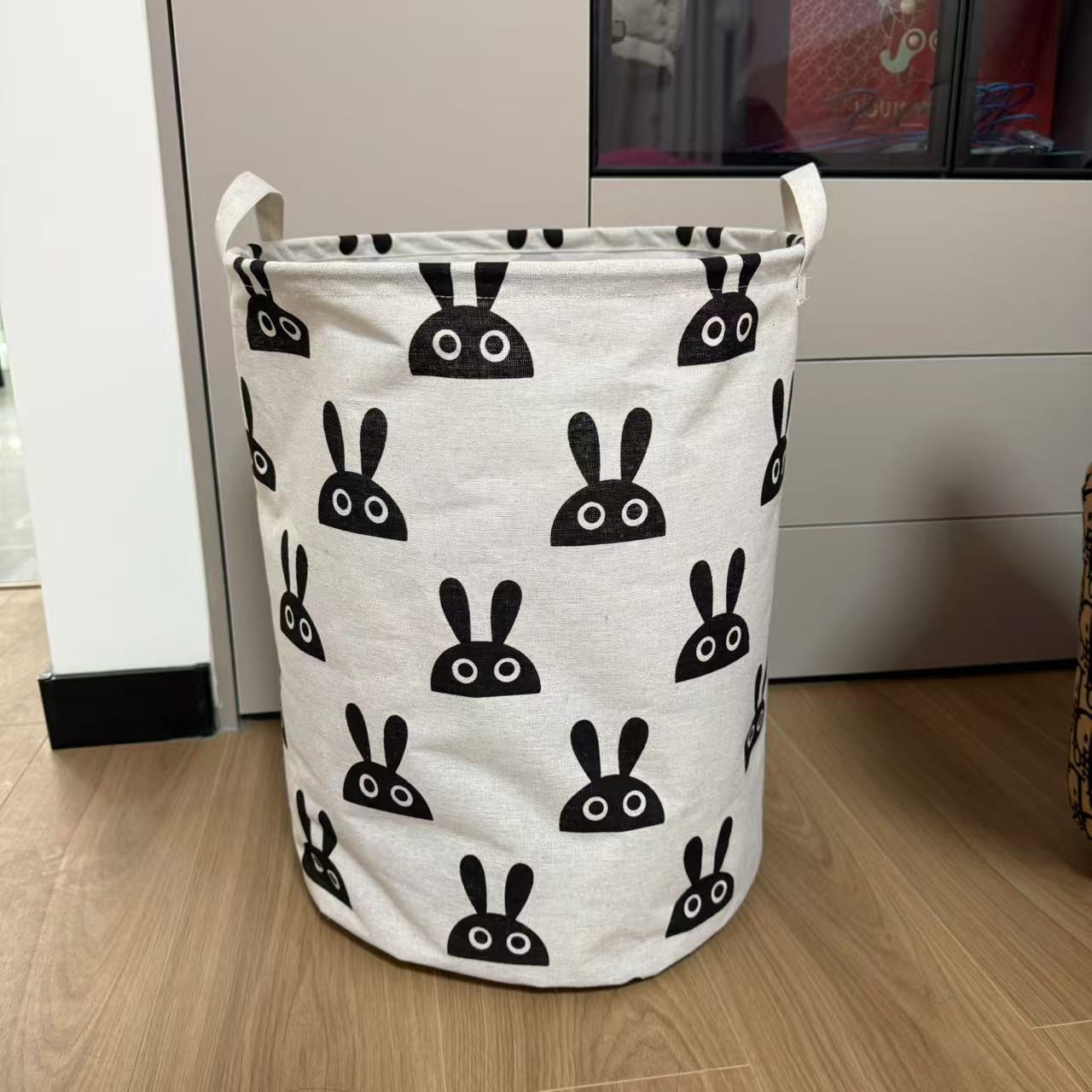Black rabbit - 4050